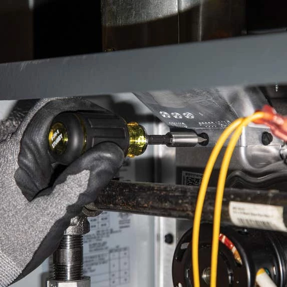 Klein Tools Klein 8-in-1 Multi-Bit Adjustable Length Stubby Screwdriver 32308 6 Klein Tools Klein 8-in-1 Multi-Bit Adjustable Length Stubby Screwdriver 32308 - Image 4